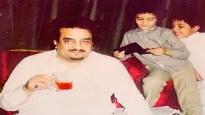 إيجار السيارات المكشوفة مطار الملك فهد الدولي بالدمام. Ø´Ø§Ù‡Ø¯ ØµÙˆØ±Ø© Ù†Ø§Ø¯Ø±Ø© Ù„Ù„Ù…Ù„Ùƒ ÙÙ‡Ø¯ ÙÙŠ Ù…Ù†Ø²Ù„Ù‡ Ø§Ù„Ù…ØµØ±ÙŠÙˆÙ†
