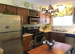 Las Palmas 211 Is Located Across The Street From The Gulf Of Mexico And Its Sandy White Beaches With Public Beach Acces Las Palmas Gulf Shores Kitchen Cabinets