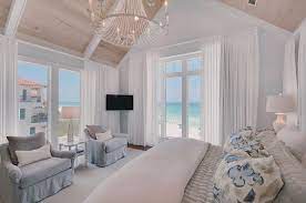 How Gorgeous Is That Ceiling This Is One Of The Prettiest Bedrooms I Ve Ever Seen That Picturesqu Luxurious Bedrooms Pretty Bedroom Master Bedroom Design