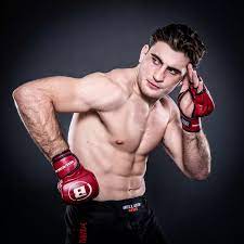 Proved why he's one to watch in bellator europe! Ifj Novenyi Norbert Ismet Mma Ketrecbe Lep Monokli