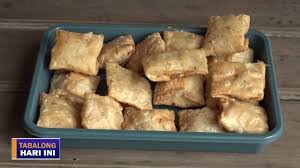 Cara membuat martabak mini teflon. Makanan Khas Kabupaten Tabalong Martabak Pisang Tv Tabalong Youtube