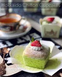 香兰戚风杯 pandan hokkaido chiffon cupcakes butter flour me 爱的心灵之约 food cake desserts desserts