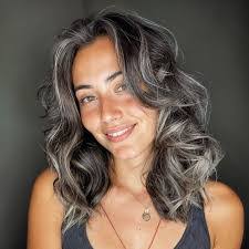 Maria Squires's Instagram, Twitter & Facebook