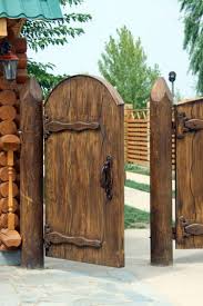 L'intégralité de nos maisons bois présentées sur ce site sont. Portillon De Jardin Et Portail Les Premiers Qui Nous Accueillent Portillon Jardin Portail Jardin Portillon Bois