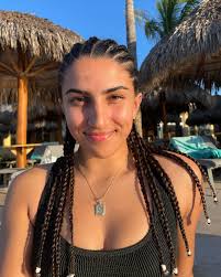 Anna DeLeon (@annadeleonn) • Instagram photos and videos