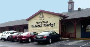 Bird In Hand Market Hours You Ll Love A Visit To This Small Town Market In Pennsylvania Farmers Market Amish Country Amish Market