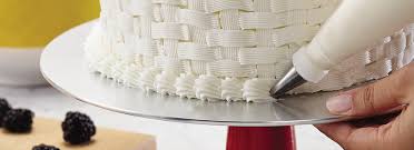 Idee decorazioni torte con fragole. Come Decorare Una Torta Con La Panna Misya Info