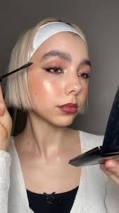 Sometimes it’s easier to just describe the look with emojis rather than  words 🔥🥀💫🕯️💨🎯, @patmcgrathreal Skin Fetish Concealer LM7,  @innbeautyproject Face Glaze Highlighting Cream, @thejunoco beauty ...