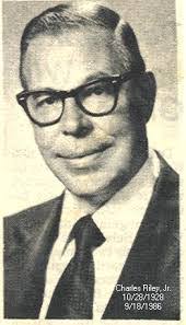 Robert Throneberry's Instagram, Twitter & Facebook