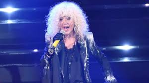 Rettore was one of the most famous female italian singer in the '80s. Donatella Rettore Ha Figli Chi Sono