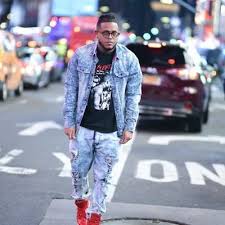 Edison Tavarez (@TavarezEdison)