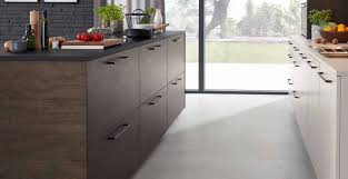 Pflegeleicht ist nicht gleich pflegeleicht. Kuchenfronten Auswahl Marquardt Kuchen