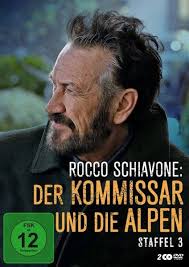 Rocco schiavone è un vicequestore in forza alla polizia di stato, romano fin nel midollo, che si ritrova a dover svolgere le sue funzioni nella città di aosta. Rocco Schiavone Der Kommissar Und Die Alpen Staffel 3 Auf Dvd Portofrei Bei Bucher De