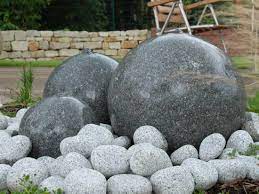 Wasserfälle für den garten und das haus gehören je nach fallhöhe zu den lauteren wasserobjekten und weitere ideen zu wasserfall wasser im garten wasserspiel garten. Wasserspiele Quellsteine Galabau Mahler Brunnen Garten