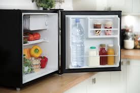 Russell Hobbs Fridge 45 Litre Black Amazon Co Uk Large Appliances Mini Fridge Cool Mini Fridge Small Fridges