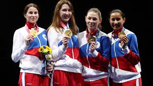 Рапиристка марта мартьянова, которая в составе команды выиграла золото на олимпиаде в токио, покинула зал после награждения на коляске, сообщает «газета.ru». Trv0c Fw3ulqm