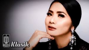 Selamat memasuki 2021, semoga di tahun ini segala sesuatunya menjadi lebih baik. selamat tinggal tahun 2020 terima kasih untuk segala kenangan pahit dan manis. Vina Panduwinata Selamat Tinggal Kenangan Official Lyric Video Youtube