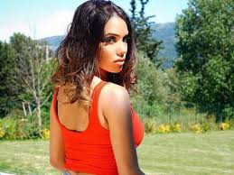 Photos C Est Chaud Sur Instagram Manon Marsault Pose De Fa Idee Couleur Cheveux Beau Instagram