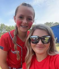 HAPPY BIRTHDAY KASSIE!!! 🎉🎉 We are so grateful for Kassie and the fun she  brings to the team! 💗 We love her! Go wish her a happy birthday below!!