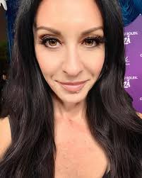 Lesley Robins (@lesleymia) • Instagram photos and videos