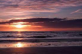 Sunrise On Bettystown Beach Ireland Beach Ireland Coastline Sunrise