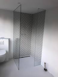 pin op lifs bathrooms