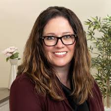 Kara Dobson's Instagram, Twitter & Facebook