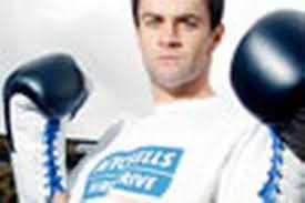 Greenock Commonwealth champ John Simpson looks to the world after beating  Steve Bell