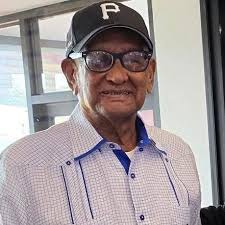 Justino “Matino” Clemente Walker, the last surviving brother of the late  baseball star Roberto Clemente, died today at his home in the municipality  of Carolina, Puerto Rico. He was 97.