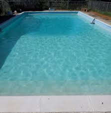 can you put clorox in a swimming pool