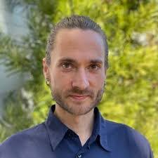 Michael Poli's Instagram, Twitter & Facebook