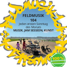 Das haus besteht aus verschiedenen materialien wie holz, zement, beton, metall, glas und erde. Feldmusik Haus 104 Haus 104
