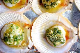 Top with a pinch of slivered almonds. Oven Baked Scallops On The Shell Memories Of Cinque Terre Italy On My Mind