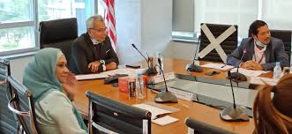 محمد رضوان بن مد يوسف) is a malaysian politician who has served as minister in the prime minister's department for special functions in the perikatan nasional (pn). Sesi Unit Peneraju Agenda Bumiputera Teraju Bersama Yb Datuk Seri Mohd Redzuan Yusof Menteri Di Jabatan Perdana Menteri Tugas Tugas Khas Startup Borneo
