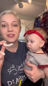 Michelle Dawes's Instagram, Twitter & Facebook