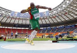 Banda une peso e melodia no lançamento de as virtudes por sylvia sussekind fonte: Marco Fortes A 38 Centimetros Da Final Do Lancamento Do Peso Atletismo Publico