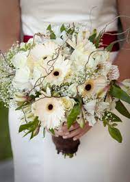Daisy bouquet wedding gerbera daisy bouquet diy wedding flowers bridal flowers wedding stuff daisy flower tattoos gerber daisies floral supplies summer flowers. Pin By Sophie Horkey On Bouquets Daisy Bouquet Wedding Flower Bouquet Wedding Gerbera Daisy Wedding