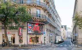 Where is hôtel saint germain des prés located? H M Ouvre Aujourd Hui A Paris Son Plus Grand Magasin En France