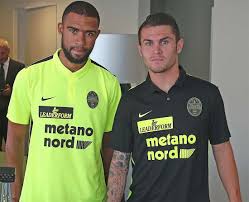 Nápoles, milan y hellas verona líderes. Hellas Verona 15 16 Trikots Veroffentlicht Nur Fussball