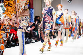 Why is the fashion sector struggling? - Retail Gazette