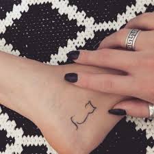 Tattoo Knochel 65 Tatowierungen Die Auf Sich Andeuten Und Eine Schone Prasenz Machen Andeuten Auf Die Eine Knochel Machen Minimalistconstella In 2020 Tattoos