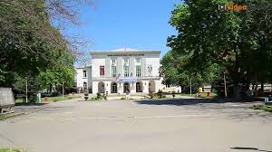 The oleg danovski theatre park is located in the centre of the city, on the tomis boulevard, in front of the oleg danovski national opera and ballet theatre. Parcul Teatrul Oleg Danovski Constanta Constanta House Styles Mansions