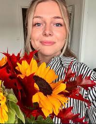 Alex Veenstra's Instagram, Twitter & Facebook