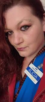 I'm taking a selfie. I am at Walmart in Shelby just messing around hello  everybody. Hope you're doing well. I ran into a little girl. She wanted to  take a selfie with