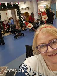 Come and see Santa and have your face painted at the old meat market. Free  event until 12