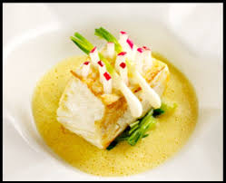 Pave De Fletan Roti Sur Des Legumes Verts Thais Avec Une Sauce Exotique Parfumee Au Gingembre C P Lattes Recettes De Cuisine Plat Gastronomique Gastronomie