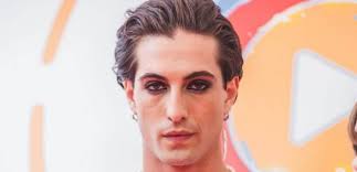 Damiano dei maneskin of xf 11, defined of precise fluid sexuality: Damiano David Sports A New Haircut The Screaming Look Curler Ruetir