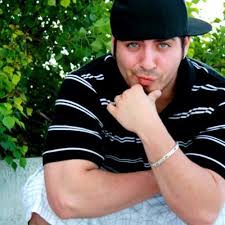 Pedro paulo soares pereira omc (são paulo, 22 de abril de 1970), mais conhecido como mano brown, é um rapper e compositor brasileiro.ele é um dos integrantes dos racionais mc's, grupo de rap formado na capital paulista em 1988 e integrado por ice blue (paulo eduardo salvador), edi rock (edivaldo pereira alves) e kl jay (kleber geraldo lelis simões). Mermelada Sargento Rap Con Hisha By Sargento Rap