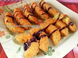 The spring roll wrappers are filled with chopped carrots cut into matchstick size, shredded cabbage, and sometimes mushrooms. Resep Alpukat Goreng Crispy Olahan Simple Dan Praktis Resep Makanan Beku Resep Makanan
