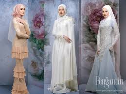 Kamu pun dapat ikut berbahagia untuk mereka dengan memberikan ucapan selamat tunangan ini. 10 Stail Baju Tunang Masih In 2019 Pesona Pengantin
